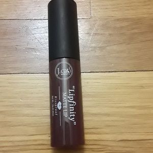 J. CAT LIPFINITY MATTE LIP